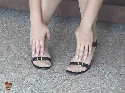 انا گرم ، شہوت انگیز blowjob اور تنگ بلی جنسی بھی!